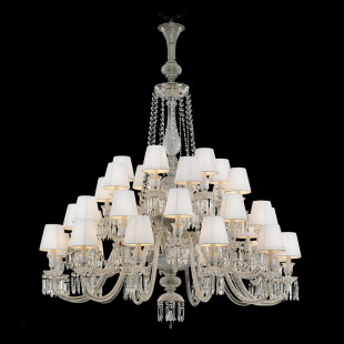 Стильная люстра Baccarat