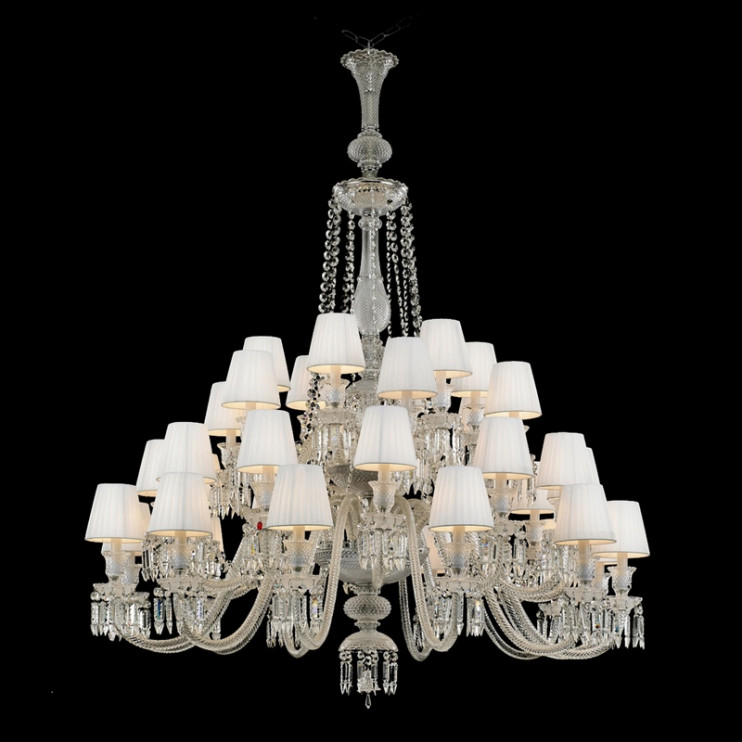 Стильная люстра Baccarat