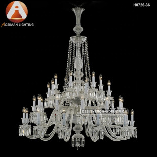 Отель с хрустальной люстрой Baccarat