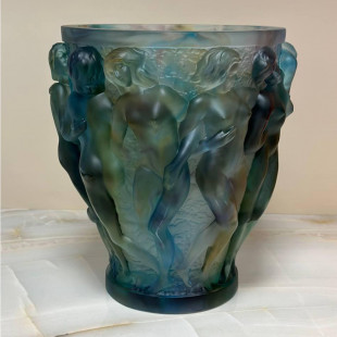 Ваза Lalique Bacchantes 34 см цветная