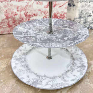 Трехъярусная подставка для торта Dior Toile de Jouy бежевая