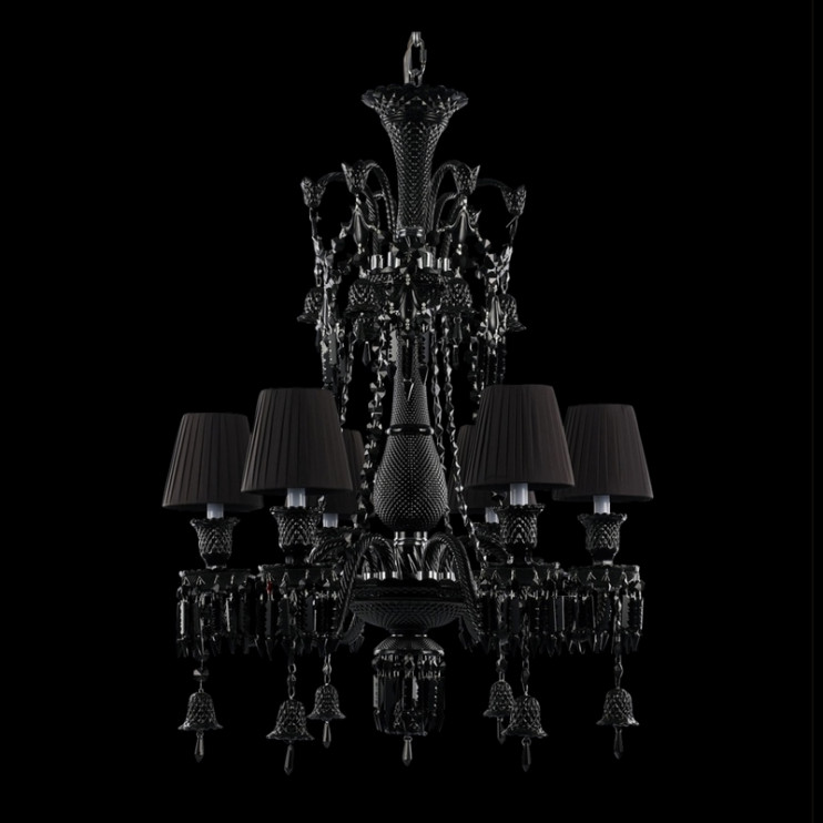 6 Зажгите маленькую черную люстру Baccarat