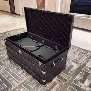 Сундук Louis Vuitton